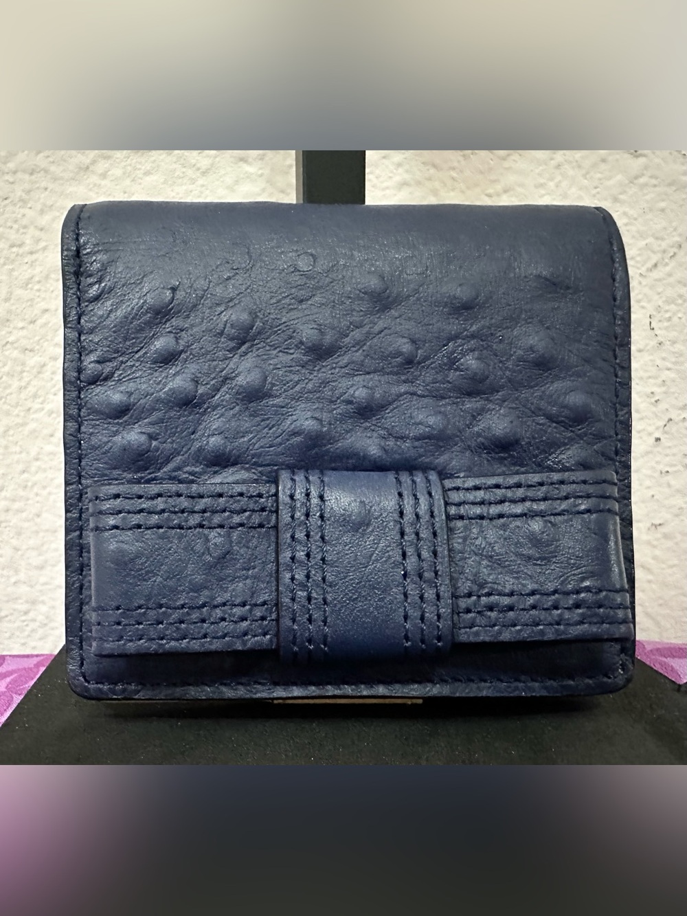kate spade Navy Textured Leather Compact Wallet 💙